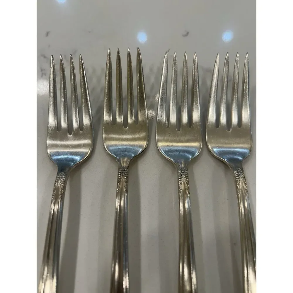 Vtg‎ Set Of 4 Holmes & Edwards May Queen Salad Forks 6.5” Silverplate Inlaid IS